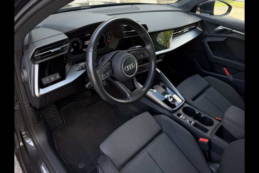 Audi A3 Sportback 35 1.4 TFSI Advanced edition / Automaat / Camera / Trekhaak(1.500KG) / Carplay / LED / 17'' LM /