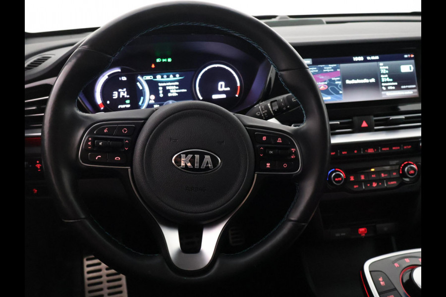 Kia e-Niro EXECUTIVE 64kWh 3 FASE ACCU SOH100% GARANTIE 2031* STOEL & STUUR VERWARMING. NAVIGATIE . PDC V+A