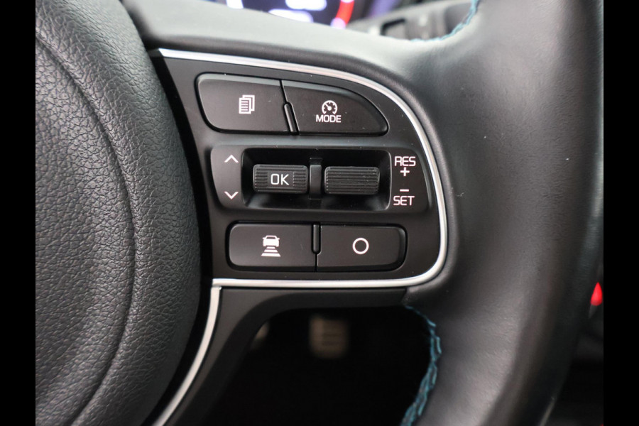 Kia e-Niro EXECUTIVE 64kWh 3 FASE ACCU SOH100% GARANTIE 2031* STOEL & STUUR VERWARMING. NAVIGATIE . PDC V+A