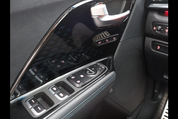 Kia e-Niro EXECUTIVE 64kWh 3 FASE ACCU SOH100% GARANTIE 2031* STOEL & STUUR VERWARMING. NAVIGATIE . PDC V+A