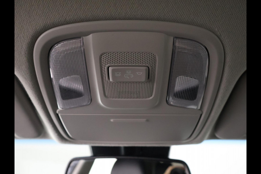 Kia e-Niro EXECUTIVE 64kWh 3 FASE ACCU SOH100% GARANTIE 2031* STOEL & STUUR VERWARMING. NAVIGATIE . PDC V+A