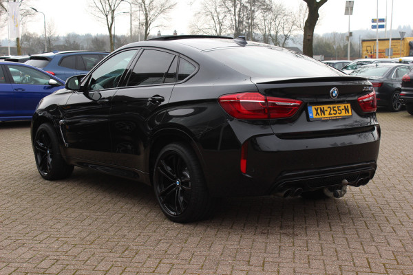 BMW X6 M / NL Auto! / Full option! / Trekhaak / Schuifdak / 360Camera / Carbon intr. / B&O / Softclose / Leder / 21'' / Standkachel / Entertainment System / Luchtvering / Stoelventilatie