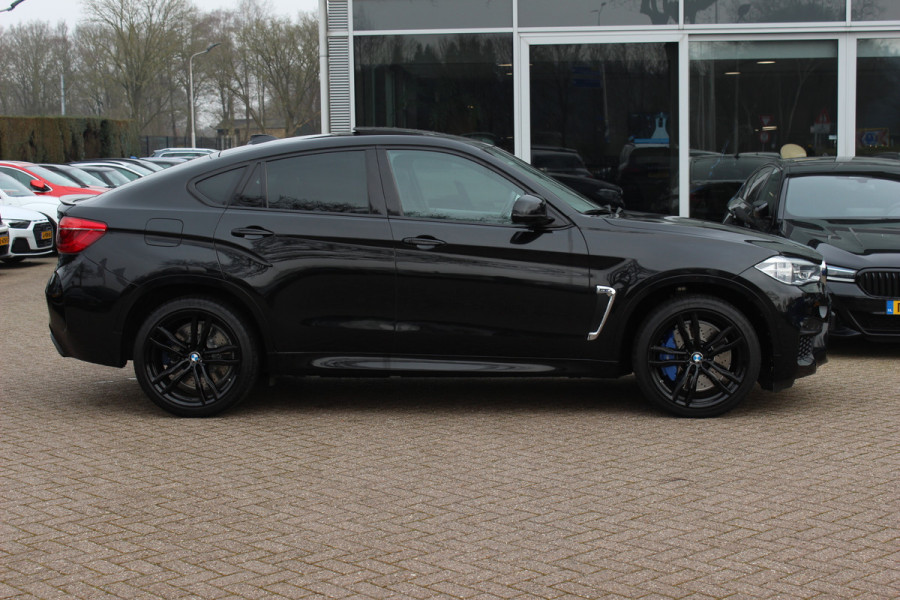 BMW X6 M / NL Auto! / Full option! / Trekhaak / Schuifdak / 360Camera / Carbon intr. / B&O / Softclose / Leder / 21'' / Standkachel / Entertainment System / Luchtvering / Stoelventilatie