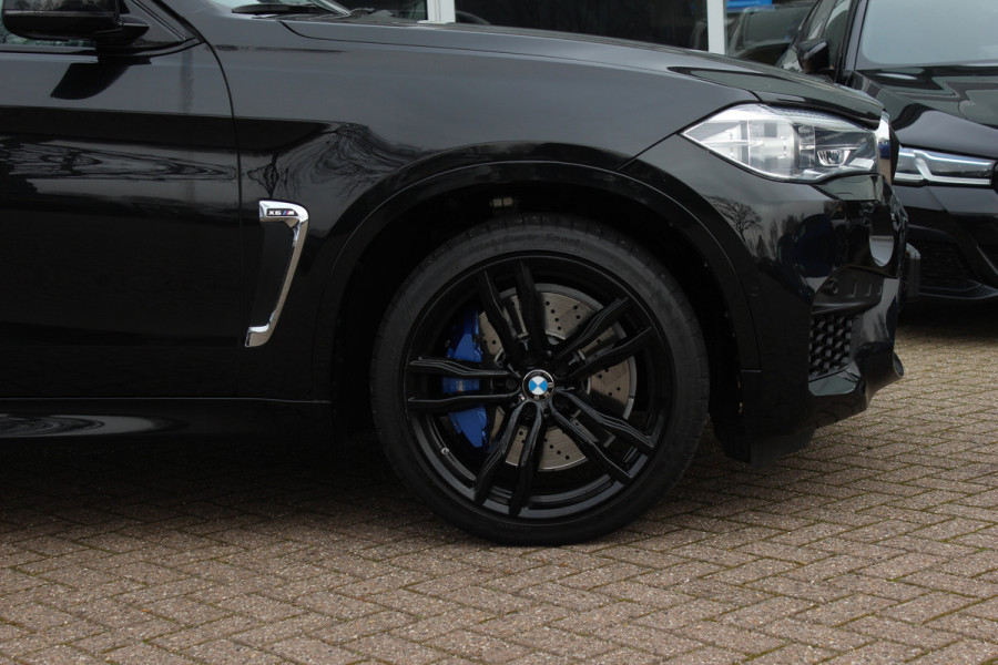 BMW X6 M / NL Auto! / Full option! / Trekhaak / Schuifdak / 360Camera / Carbon intr. / B&O / Softclose / Leder / 21'' / Standkachel / Entertainment System / Luchtvering / Stoelventilatie