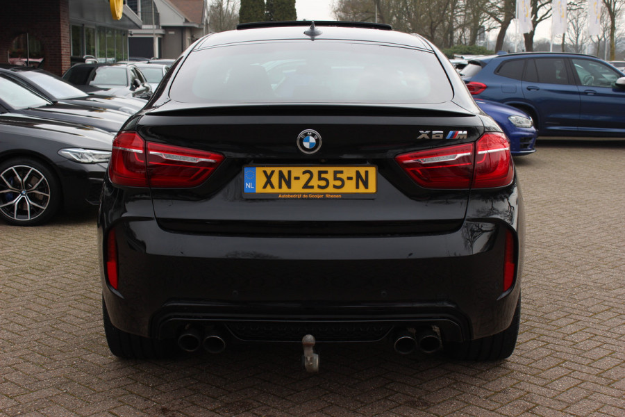 BMW X6 M / NL Auto! / Full option! / Trekhaak / Schuifdak / 360Camera / Carbon intr. / B&O / Softclose / Leder / 21'' / Standkachel / Entertainment System / Luchtvering / Stoelventilatie