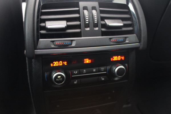 BMW X6 M / NL Auto! / Full option! / Trekhaak / Schuifdak / 360Camera / Carbon intr. / B&O / Softclose / Leder / 21'' / Standkachel / Entertainment System / Luchtvering / Stoelventilatie