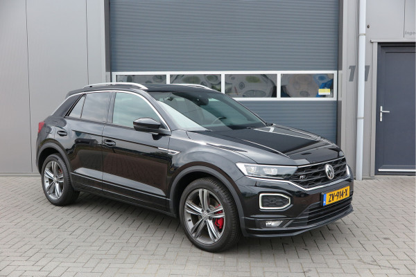 Volkswagen T-Roc 1.5 TSI 150pk DSG Sport Business R-Line , Pano , Virtual , Xenon, Leder, Navi , Carplay , LMV, PDC, Camera etc. etc