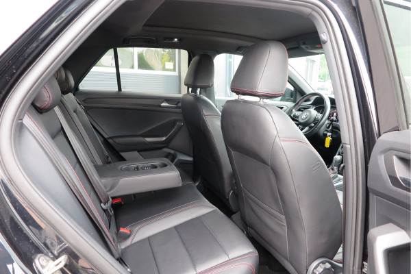 Volkswagen T-Roc 1.5 TSI 150pk DSG Sport Business R-Line , Pano , Virtual , Xenon, Leder, Navi , Carplay , LMV, PDC, Camera etc. etc