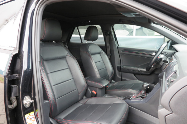 Volkswagen T-Roc 1.5 TSI 150pk DSG Sport Business R-Line , Pano , Virtual , Xenon, Leder, Navi , Carplay , LMV, PDC, Camera etc. etc