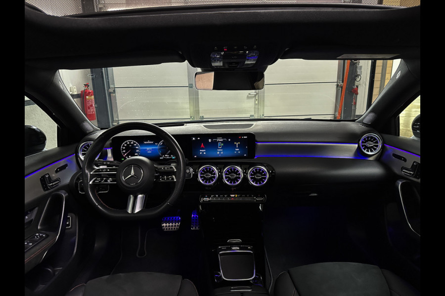 Mercedes-Benz A-Klasse 250 e AMG Line Pano | Memory | Headup | 360 | 1e eig | 12 maanden garantie