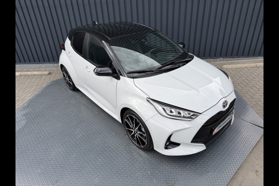 Toyota Yaris 1.5 Hybrid GR Sport / Bi tone | UNIEK 8.700 km!!! | JBL | PDC V+A | Head-up | Rijklaar!!