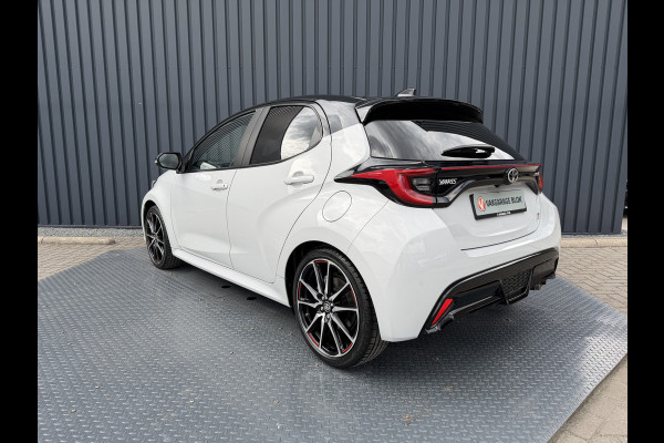 Toyota Yaris 1.5 Hybrid GR Sport / Bi tone | UNIEK 8.700 km!!! | JBL | PDC V+A | Head-up | Rijklaar!!