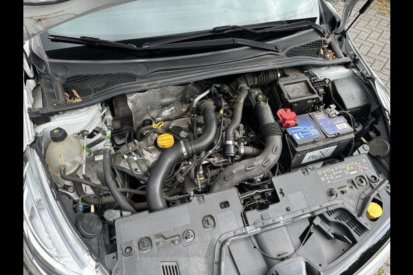 Renault Clio Estate 0.9 TCe Limited Navi|Carplay|Keyless|DAB|Cruise