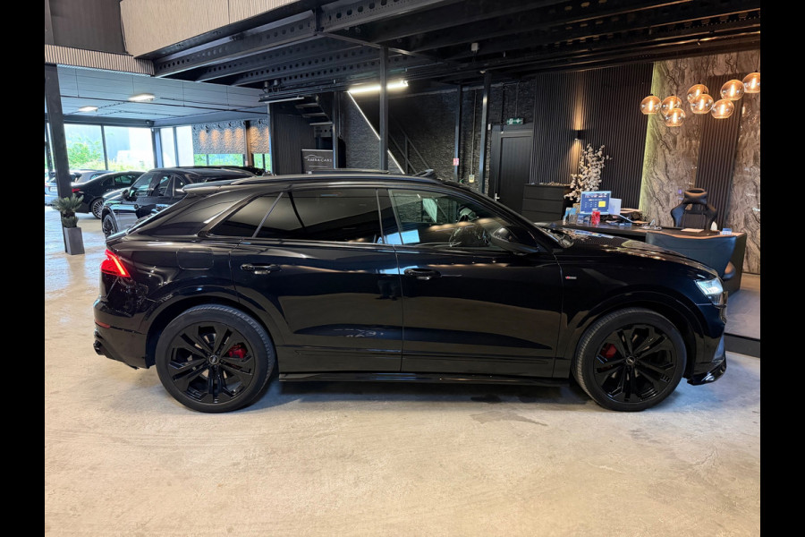 Audi Q8 50 TDI quattro 3X S-LINE|SQ8|PANO|MEMORY|SOFT CLOS|FULL!
