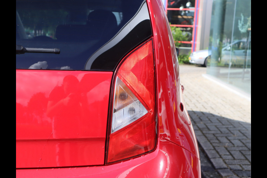 Seat Mii 1.0 Sport Intense Airco / Elekramen / 15'' Lmvelgen / Cruise
