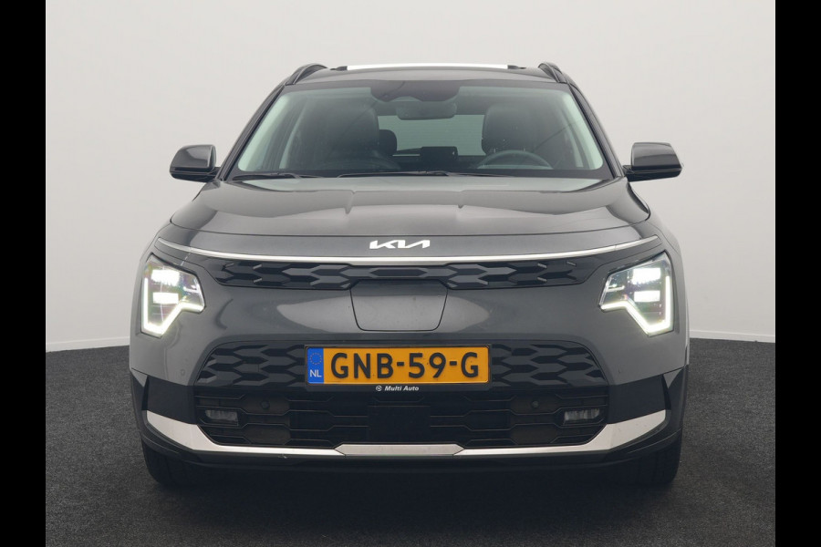 Kia Niro EV DynamicPlusLine 64.8 kWh 204pk | Panodak | Head Up | Adaptive Cruise | Camera | Lederen Sportstoelen & Stuur Verwarmd | Keyless | Blis | Sfeerverlichting | Apple Carplay | Navigatie | DAB |