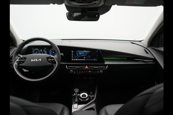 Kia Niro EV DynamicPlusLine 64.8 kWh 204pk | Panodak | Head Up | Adaptive Cruise | Camera | Lederen Sportstoelen & Stuur Verwarmd | Keyless | Blis | Sfeerverlichting | Apple Carplay | Navigatie | DAB |