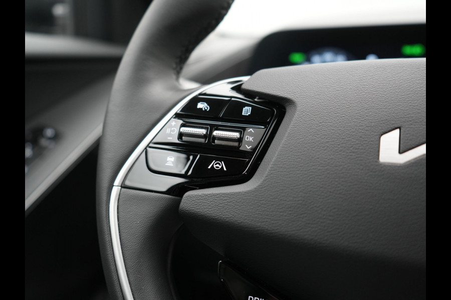 Kia Niro EV DynamicPlusLine 64.8 kWh 204pk | Panodak | Head Up | Adaptive Cruise | Camera | Lederen Sportstoelen & Stuur Verwarmd | Keyless | Blis | Sfeerverlichting | Apple Carplay | Navigatie | DAB |