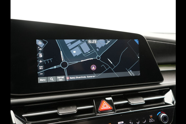 Kia Niro EV DynamicPlusLine 64.8 kWh 204pk | Panodak | Head Up | Adaptive Cruise | Camera | Lederen Sportstoelen & Stuur Verwarmd | Keyless | Blis | Sfeerverlichting | Apple Carplay | Navigatie | DAB |