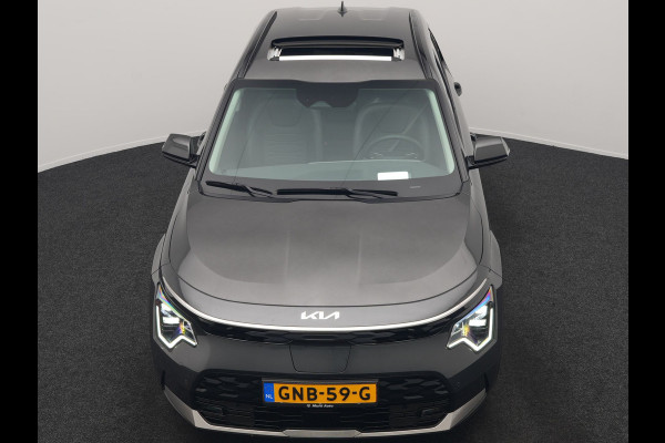 Kia Niro EV DynamicPlusLine 64.8 kWh 204pk | Panodak | Head Up | Adaptive Cruise | Camera | Lederen Sportstoelen & Stuur Verwarmd | Keyless | Blis | Sfeerverlichting | Apple Carplay | Navigatie | DAB |