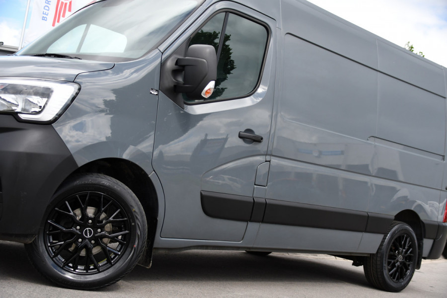 Renault Master T35 2.3 dCi 150 L2H2 PB Edition Camera, Cruise, LED, 150pk, Multimedia, LED, Trekhaak, NAVI, Uniek!