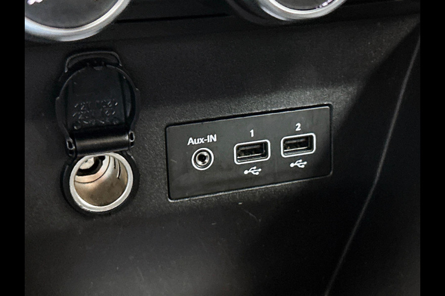 Renault Clio 1.0 TCe 90 Equilibre Navigatie Apple Carplay/Android Auto Cruise Control Full LED Airco