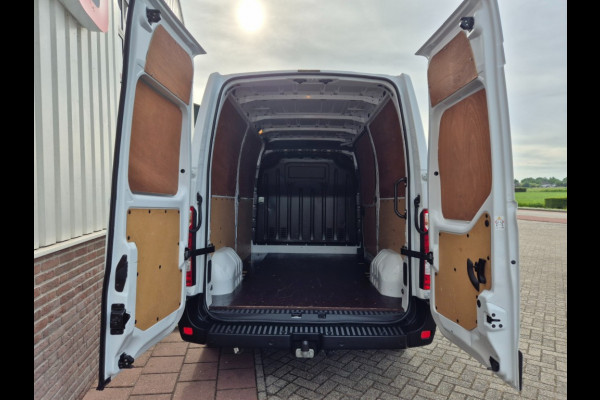 Renault Master L2H2 2,3 dci 135 Pk Euro 6 35.693 Km!! PDC Camera Navi 2500 Kg Trekgewicht
