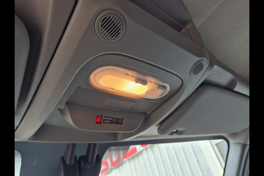 Renault Master L2H2 2,3 dci 135 Pk Euro 6 35.693 Km!! PDC Camera Navi 2500 Kg Trekgewicht