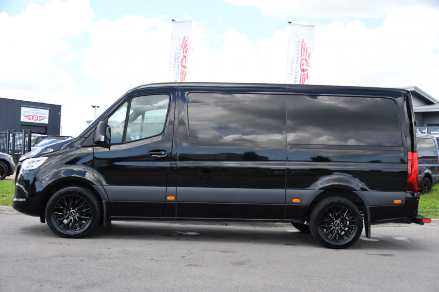 Mercedes-Benz Sprinter 317 1.9 CDI L2H1 RWD Black Edition Adaptieve Cruise, Camera, LED, Carplay, 3500kg Trekhaak, Stoelverwarming, Standkachel, Softclose, Automaat, Uniek!