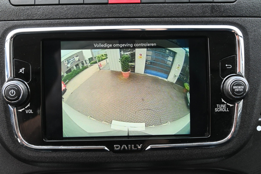 Iveco Daily 35C18 3.0 Hi-Matic Bakwagen met NIEUWE laadklep Dhollandia klep, LED, Geveerde stoel, Camera