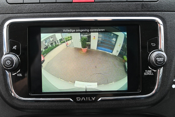 Iveco Daily 35C18 3.0 Hi-Matic Bakwagen met NIEUWE laadklep Dhollandia klep, LED, Geveerde stoel, Camera