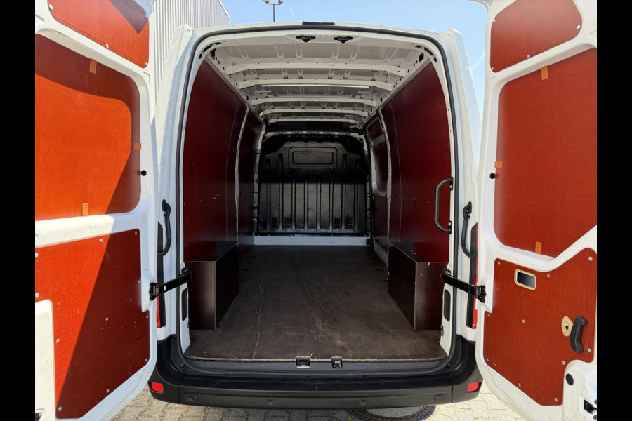 Renault Master T35 2.3 dCi 135 L3H2*NAVI*CRUISE*CAM*A/C*TEL*3PERS