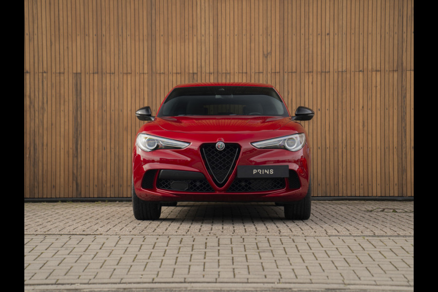 Alfa Romeo Stelvio 2.9 V6 AWD Quadrifoglio | Harman/Kardon | Rosso Competizione | Adapt. cruise | CarPlay | Carbon stuur