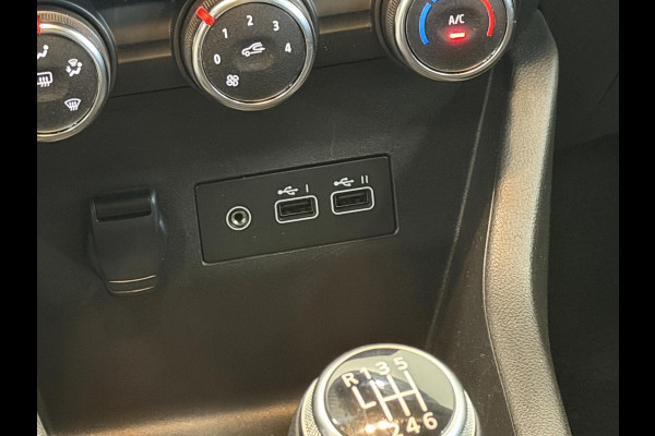 Renault Clio 1.0 TCe 90 Equilibre Airco Navigatie Cruise Control Full LED Carplay Premium Color NL Auto met historie!