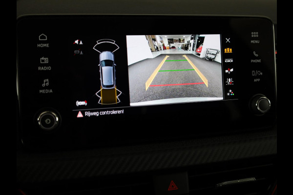 Škoda Kamiq Monte Carlo 1.0 TSI 115 pk 7 versn. DSG | Travel Assist Plus | Winter Pakket