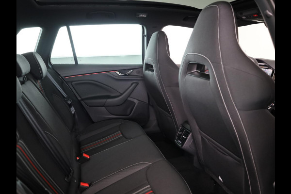 Škoda Kamiq Monte Carlo 1.0 TSI 115 pk 7 versn. DSG | Travel Assist Plus | Winter Pakket