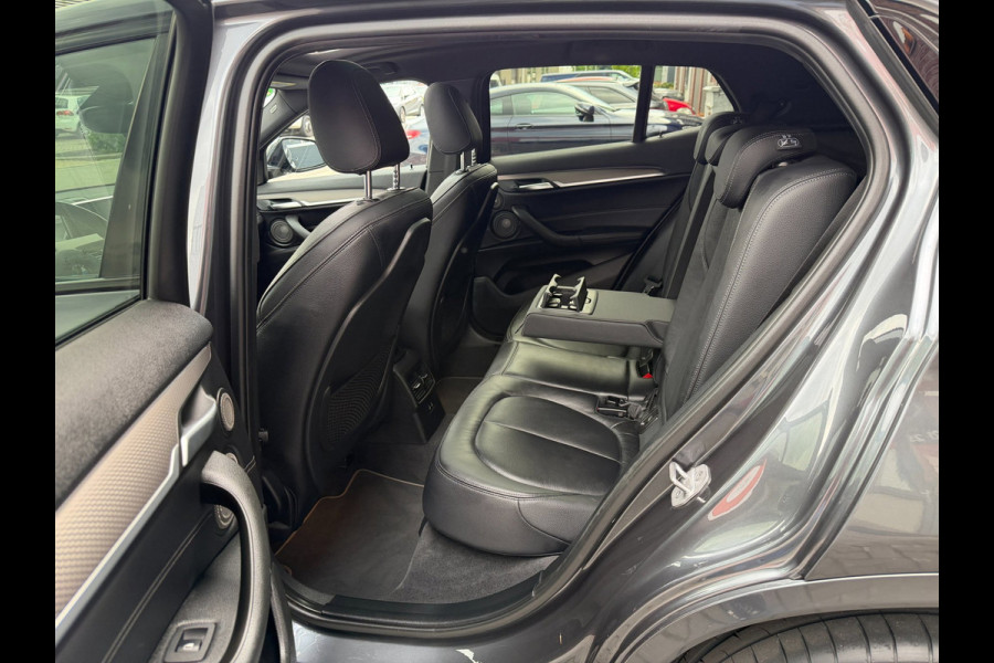 BMW X2 SDrive20i M-Sport LED Pano Leder Camera Head-up H/K