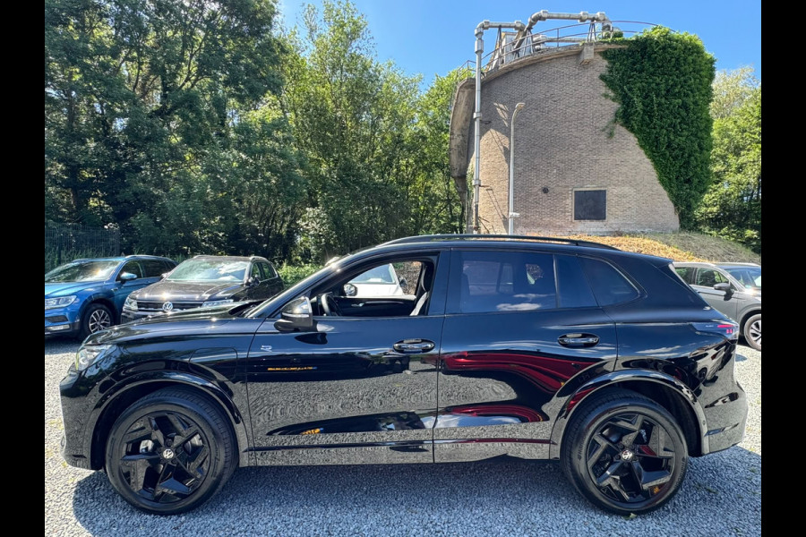 Volkswagen Tiguan 1.5 eHybrid plug in R-LINE SPORT LEDER/HEAD-UP/TREKHAAK/CAMERA