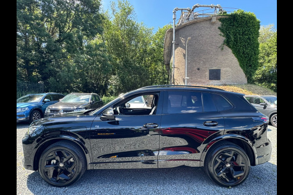 Volkswagen Tiguan 1.5 eHybrid plug in R-LINE SPORT LEDER/HEAD-UP/TREKHAAK/CAMERA