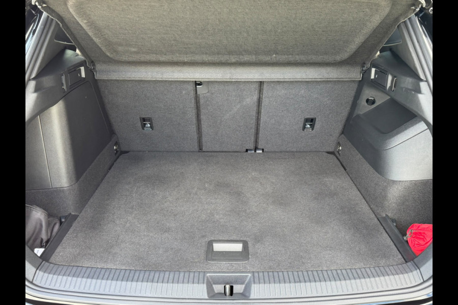 Volkswagen Tiguan 1.5 eHybrid plug in R-LINE SPORT LEDER/HEAD-UP/TREKHAAK/CAMERA