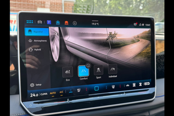 Volkswagen Tiguan 1.5 eHybrid plug in R-LINE SPORT LEDER/HEAD-UP/TREKHAAK/CAMERA