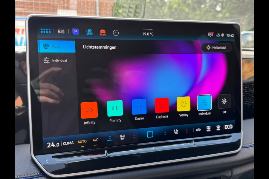 Volkswagen Tiguan 1.5 eHybrid plug in R-LINE SPORT LEDER/HEAD-UP/TREKHAAK/CAMERA