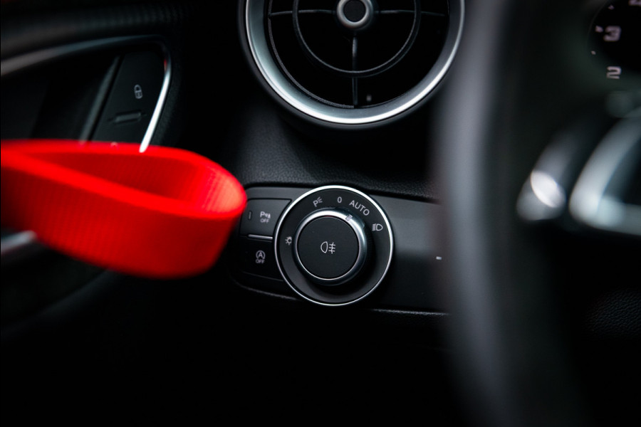 Alfa Romeo Giulia 2.9 V6 Quadrifoglio GTAm / PPF / 1e eig. / Keramisch / Nieuwstaat / 6-punt