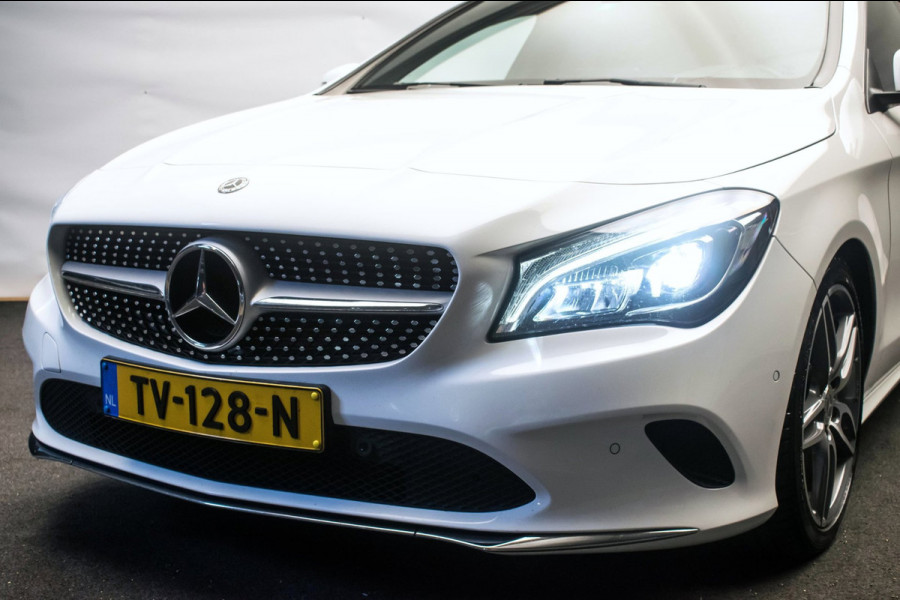 Mercedes-Benz CLA-Klasse Shooting Brake 180 D AMG Line Upgrade Edition Automaat NL-auto [ Full LED Camera Stoelverwarming ]