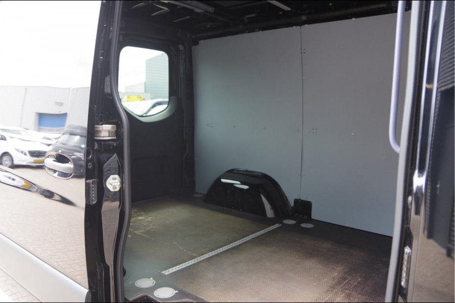 Mercedes-Benz Sprinter 317 1.9 CDI L1H1 RWD AUT. 3-ZITS, LEDER, MBUX 10'', STOELVERWARMING, LEDER STUUR, CRUISE, CLIMA, GEVEERDE STOEL