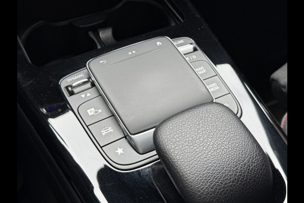 Mercedes-Benz CLA-Klasse Shooting Brake 200 Business Solution AMG | Pano | Sfeerverl. | Burmester | Keyless