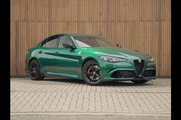 Alfa Romeo Giulia 2.9 V6 Quadrifoglio | Akrapovic | Carbon stoelen | Harman/Kardon | Facelift | Adapt. cruise