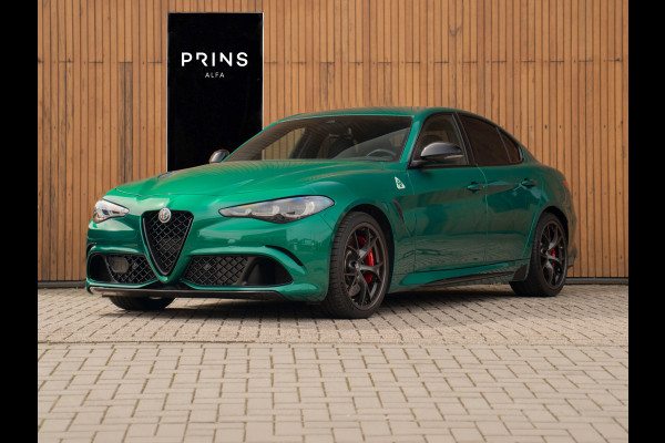 Alfa Romeo Giulia 2.9 V6 Quadrifoglio | Akrapovic | Carbon stoelen | Harman/Kardon | Facelift | Adapt. cruise