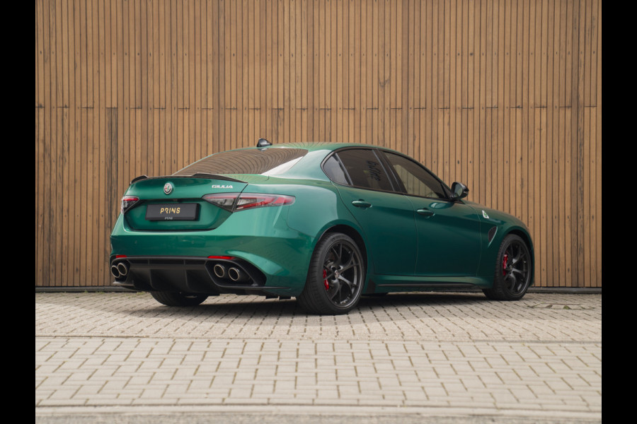 Alfa Romeo Giulia 2.9 V6 Quadrifoglio | Akrapovic | Carbon stoelen | Harman/Kardon | Facelift | Adapt. cruise