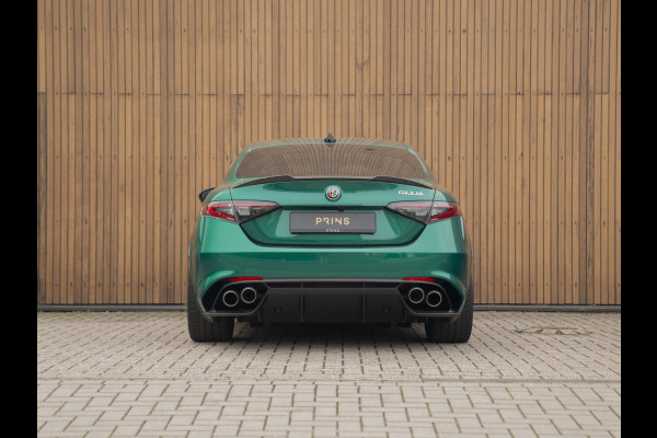 Alfa Romeo Giulia 2.9 V6 Quadrifoglio | Akrapovic | Carbon stoelen | Harman/Kardon | Facelift | Adapt. cruise